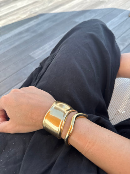 The Wave Bracelet
