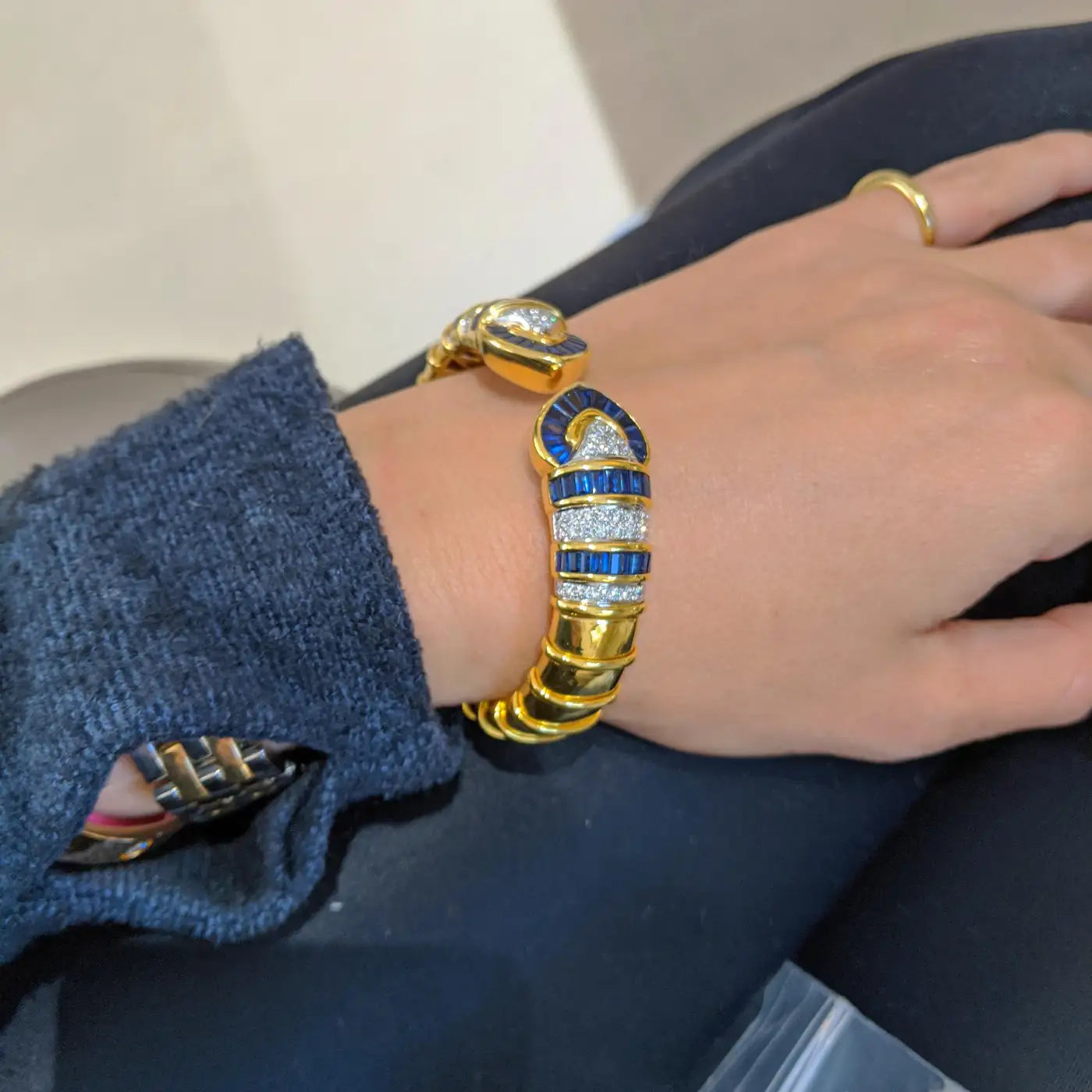 Sapphire Meeting Hearts Cuff